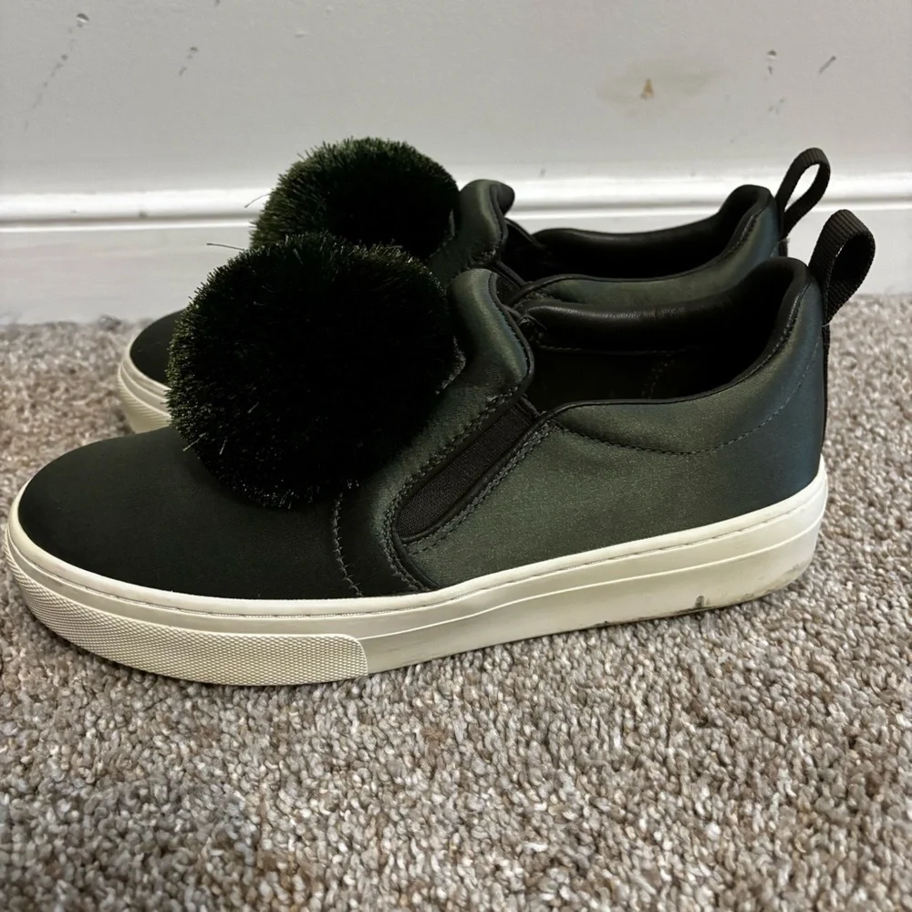 TORY BURCH Pom Pom Satin Platform Sneaker In Green Women’s Size 6.5